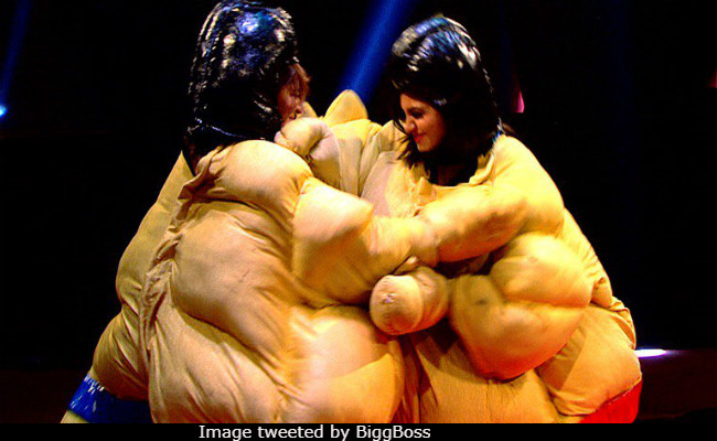 <I>Bigg Boss 11</i> December 10: All About Shilpa Shinde And Arshi Khan's <I>Dangal</i>