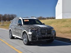 BMW X7 Pre-Production Models Roll Off The Assembly Line For Testing