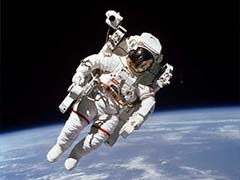 Bruce McCandless, First Astronaut To Fly Untethered In Space, Dies At Age 80
