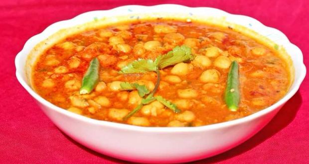 High-Protein Diet: How To Make Classic Himachali <i>Channa Madra</i> (Chickpea In Yogurt Gravy)