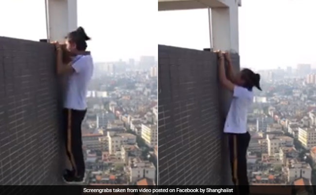 A Daredevil Died Doing Pullups Off A Skyscraper In China