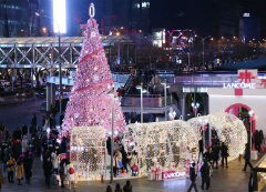 Christmas 2017: Lights And Celebrations Around The Globe
