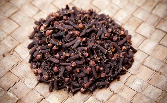 Health Benefits of Cloves: Luke Coutinho Highly Recommends Cloves For These Problems