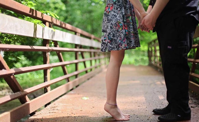 Things That Turn Off a Woman: पुरुषों की वो आदत जिनसे तुरंत चिढ़ जाती है महिलाएं... Things That Turn Off a Woman: पुरुषों की वो आदत जिनसे तुरंत चिढ़ जाती है महिलाएं...