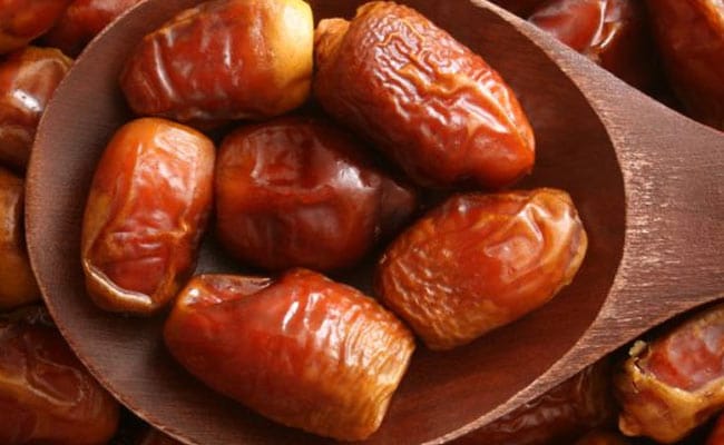 Dates Health Benefits: सेहत का खजाना है खजूर, बीमारियों को रखता है दूर, Dates के ये 12 कमाल के फायदे कर देंगे आपको हैरान!