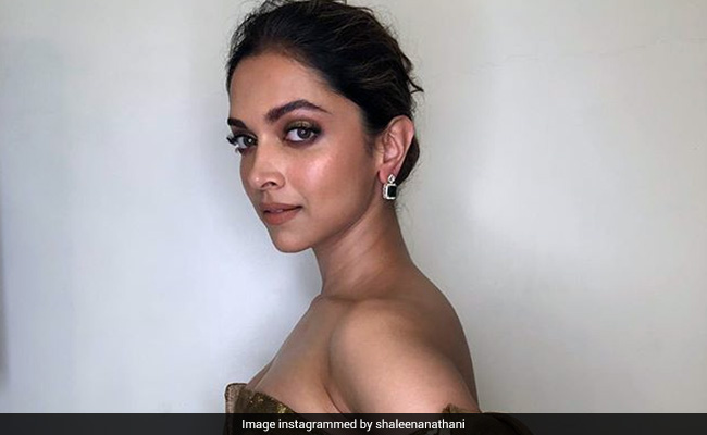 Deepika Padukone's Stylist Trolled For Gold 'Wrapping Paper' Dress
