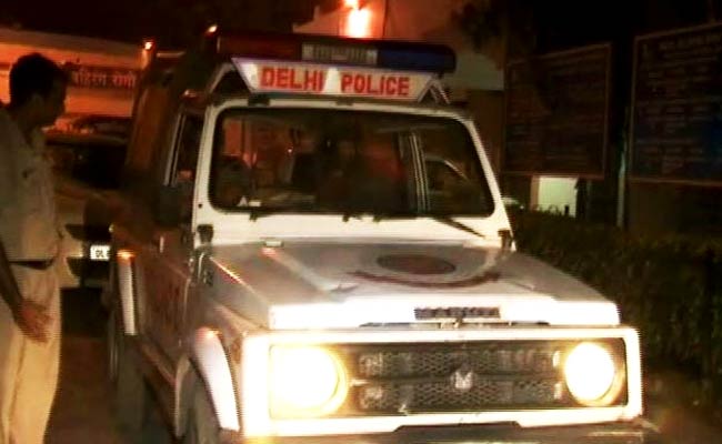 Man In <i>Ganesh Chaturthi</i> Procession Dragged For 2 km Under Cab, Dies