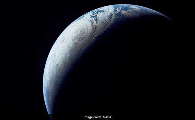 Scientists Are Slowly Unlocking The Secrets Of The Earth's Mysterious Hum