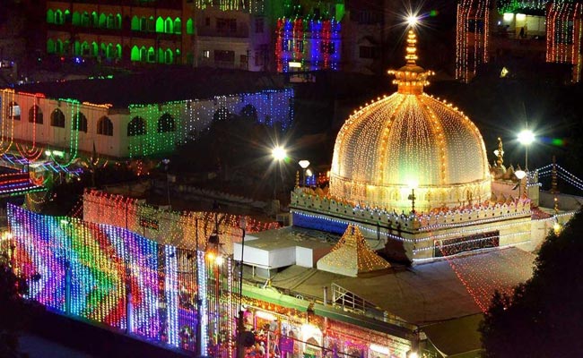 Bakrid 2018: देशभर में ईद-उल-अजहा का जश्न, पीएम मोदी ने दी बकरीद की बधाई