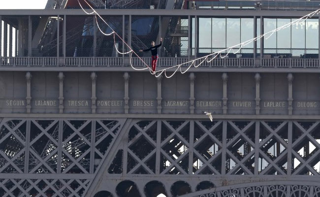 Record In The Sky: Daredevil Walks Tightrope 200 Feet In The Air