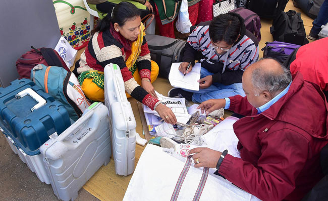 Gujarat Poll Officials 'Forget' EVM In Jeep, Driver Brings It Back