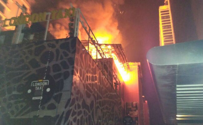 fire breaks out in mumbai building