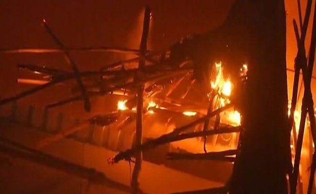 मुंबई कमला मिल्स कपाउंड : 'आग ने कुछ ही पलों में चपेट में ले लिया, मुझे नहीं पता था कि मैं बच पाउंगी', 10 बड़ी बातें