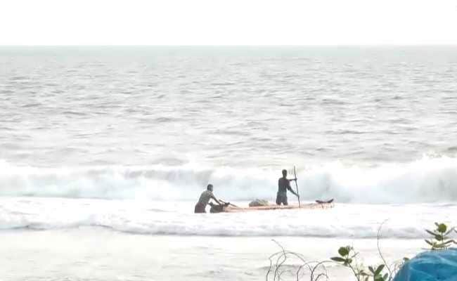 3,000 Tamil Nadu Fishermen Chased Away By Sri Lankan Navy