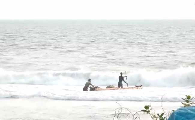 3,000 Tamil Nadu Fishermen Chased Away By Sri Lankan Navy