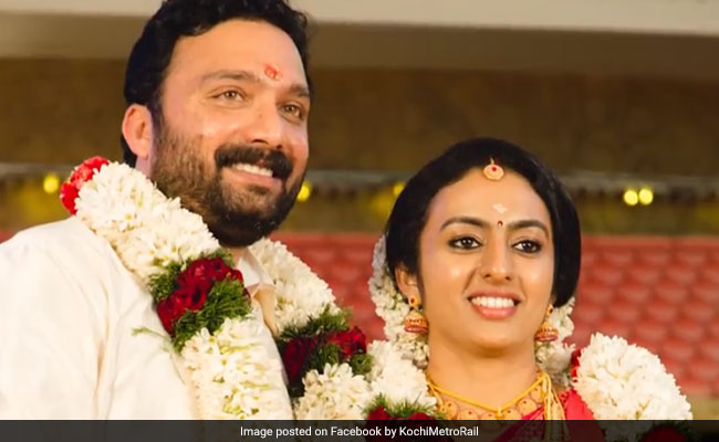 Delayed By Traffic, Groom Takes Kochi Metro To His Wedding