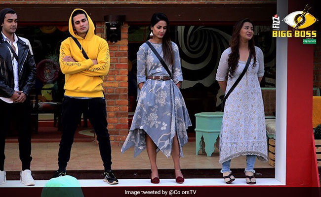 Bigg Boss 11: शिल्पा शिंदे की वजह से हिना खान बन गईं कप्तान, आकाश-पुनीश को लगा झटका