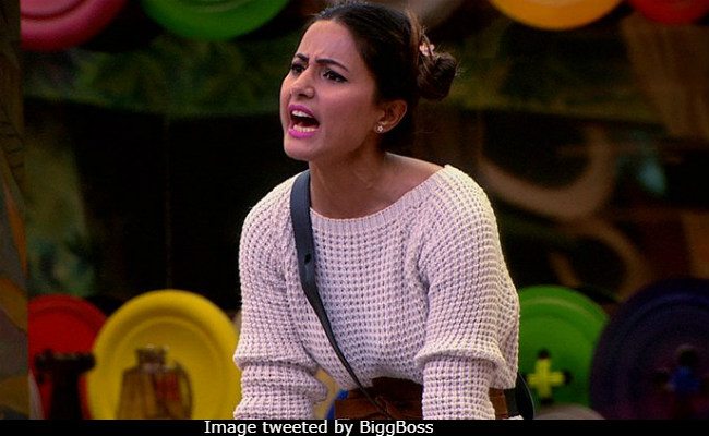 <I>Bigg Boss 11</i> December 6: Hina Khan Vs Hiten Tejwani And Luv Tyagi Vs Priyank Sharma. Captaincy Task Ruffles Feathers