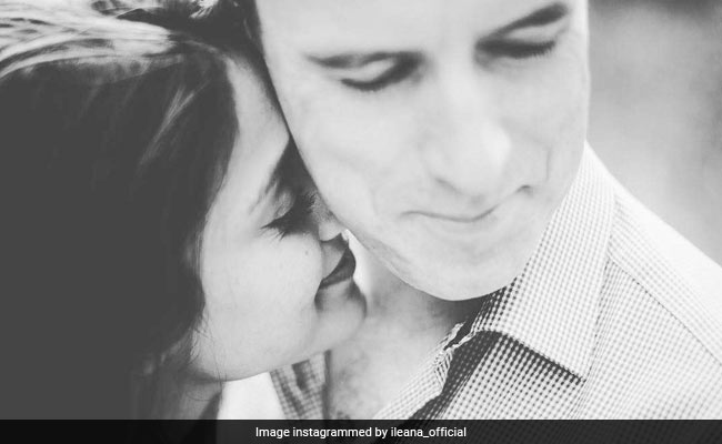 Is Ileana D'Cruz Married To Andrew Kneebone? She Shared Pic By "Hubby"