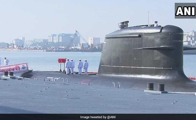 भारत में बनी पहली स्कॉरपीन क्लास पनडुब्बी INS कलवरी नौसेना में शामिल - ये हैं खासियतें