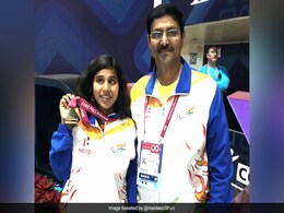 उधार लेकर स्विमिंग करने वाली कंचनमाला पांडे ने विश्व पैरा तैराकी चैंपियनशिप में जीता गोल्ड उधार लेकर स्विमिंग करने वाली कंचनमाला पांडे ने विश्व पैरा तैराकी चैंपियनशिप में जीता गोल्ड