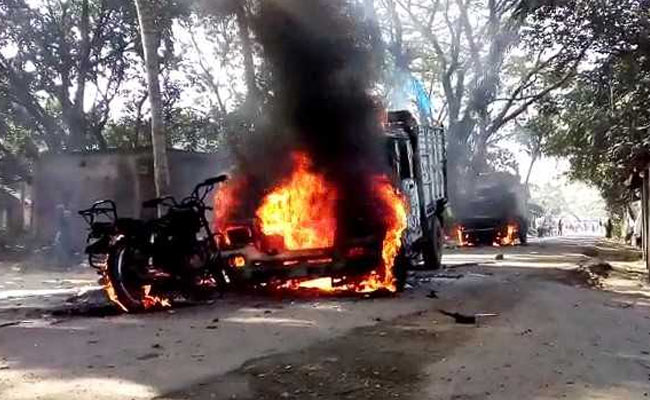 Protesters Burn Vehicles Over Power Project Near Kolkata