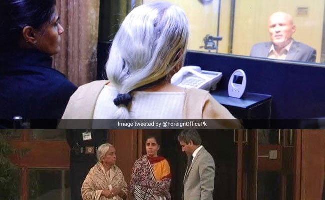 मुलाकात से पहले पाकिस्तान ने बदलवाए थे कुलभूषण जाधव की मां-पत्नी के कपड़े मुलाकात से पहले पाकिस्तान ने बदलवाए थे कुलभूषण जाधव की मां-पत्नी के कपड़े