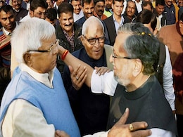 Controversies Set Aside, Lalu Yadav Attends Sushil Modi's Son's Wedding Controversies Set Aside, Lalu Yadav Attends Sushil Modi's Son's Wedding