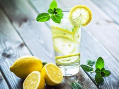 ज्यादा नींबू पानी पीने से भी हो सकते हैं सेहत को नुकसान, जानिए शरीर पर क्या प्रभाव डालता है Lemon Water 