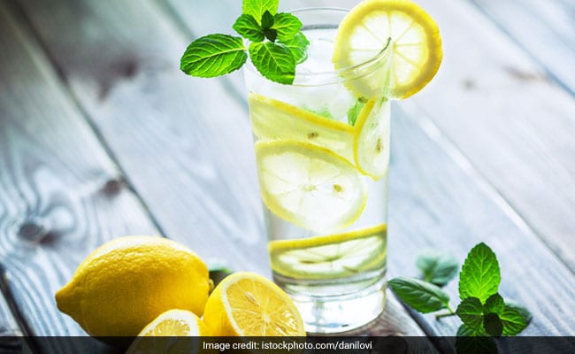 lemon water helps in weight loss
