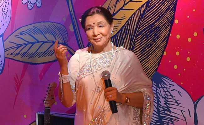 Asha Bhosle Death News LIVE:  10 की उम्र में शुरू की गायकी, 92 की उम्र में निधन, कल होगा अंतिम संस्कार