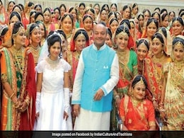 इस हीरा व्यापारी ने 251 'बेटियों' की कराई शादी, जानिए क्या दिया गिफ्ट में इस हीरा व्यापारी ने 251 'बेटियों' की कराई शादी, जानिए क्या दिया गिफ्ट में