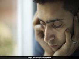 Relationship Advice: पत्नी शारीरिक रूप से किसी दूसरे पुरुष के करीब है, क्या करें? Relationship Advice: पत्नी शारीरिक रूप से किसी दूसरे पुरुष के करीब है, क्या करें?