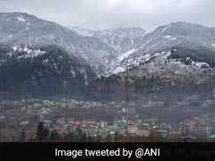 Manali Gets Season's First Snowfall