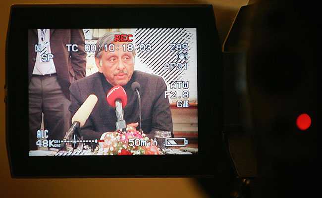 Rahul Gandhi's Handling of Mani Shankar Aiyar Gives Him Upper Hand