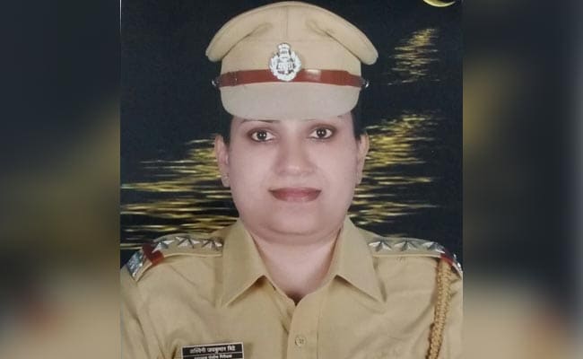 Ashwini Bidre Case: न्याय मिळाला पण संघर्ष संपेना! अश्विनी बिंद्रेच्या मृत्यूची नोंद होईना, कुटुंबीय अडचणीत Ashwini Bidre Case: न्याय मिळाला पण संघर्ष संपेना! अश्विनी बिंद्रेच्या मृत्यूची नोंद होईना, कुटुंबीय अडचणीत