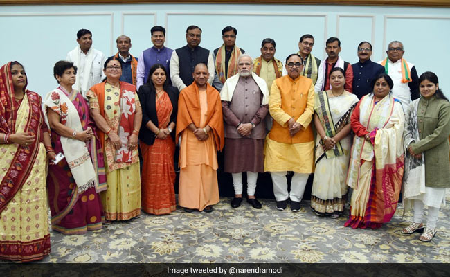 PM Modi Meets Yogi Adityanath, Newly-Elected UP Mayors