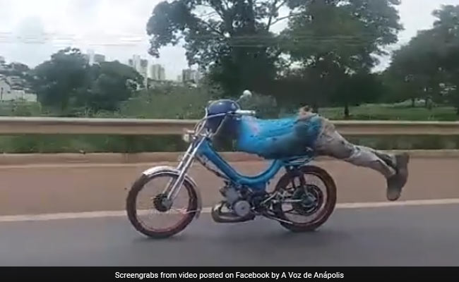 Watch: Daredevil Pulls Reckless 'Superman' Stunt On Busy Highway, Arrested