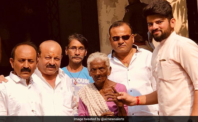 Gujarat Election 2017: 106-Year-Old Motli Ba, Living Witness To Historic Dandi March, Casts Vote