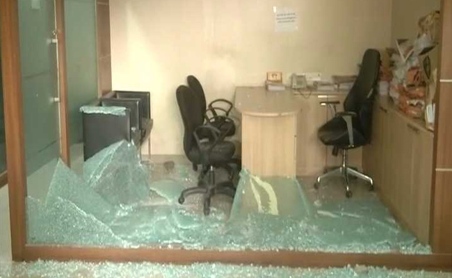 Mumbai Congress Office Attacked By MNS Workers