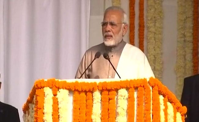 PM Modi Asks People To Use Public Transport; Save Fuel Costs, Benefit Environment