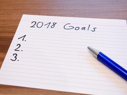 Popular New Year's Resolutions People Break Popular New Year's Resolutions People Break