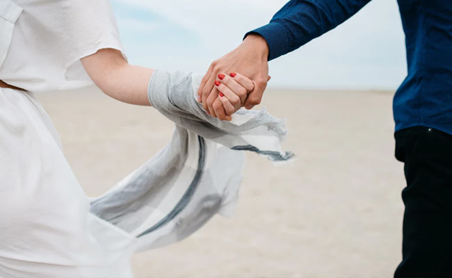 7 Signs He Is Definitely Not Serious About You