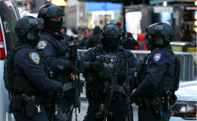 New York Police Poised To Thwart New Years Eve Suicide Bombers 