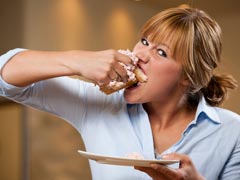 Stop Overeating Habits: ओवरईटिंग की आदत छोड़ना चाहते हैं तो ये कमाल की ट्रिक करेगी आपकी मदद