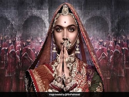 Padmaavat Controversy: सेंसर बोर्ड अध्यक्ष के खिलाफ अवमानना का नोटिस, 3 हफ्ते में मांगा जवाब Padmaavat Controversy: सेंसर बोर्ड अध्यक्ष के खिलाफ अवमानना का नोटिस, 3 हफ्ते में मांगा जवाब