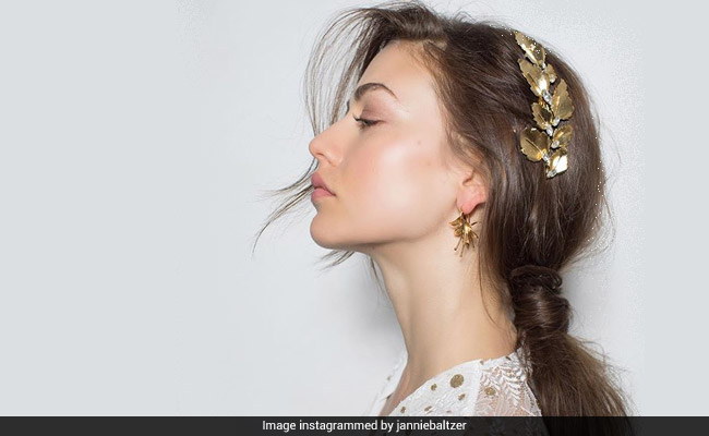 These 5 Accessories Will Give Your Hair An Instant Glamour Boost For A Party
