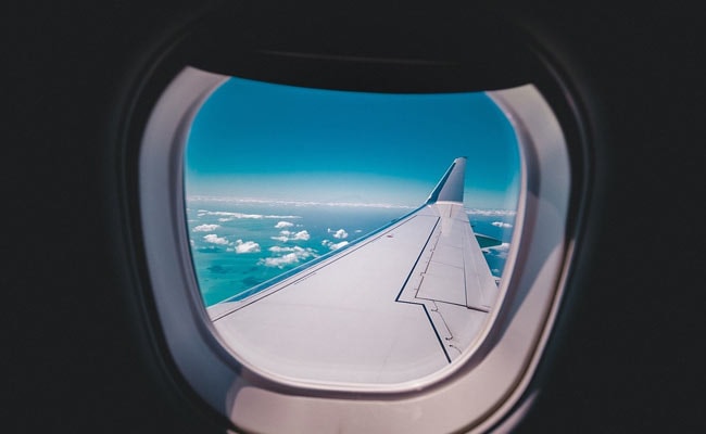 Viral: Passenger Films 'Broken' Plane Window Mid-Flight
