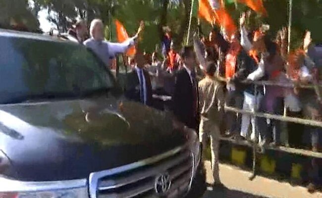 pm modi gandhinagar suv waving 650