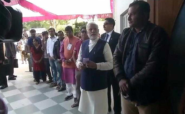 PM Narendra Modi Walks With Inked Finger For Huge Crowd, Congress Alleges Roadshow: 10 Facts